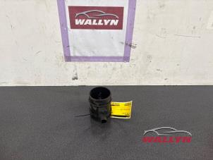 Gebruikte Luchtmassameter Opel Corsa D 1.3 CDTi 16V ecoFLEX Prijs € 24,20 Inclusief btw aangeboden door Wallyn COMMV