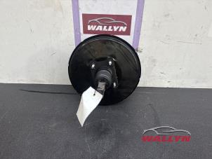 Gebruikte Rembekrachtiger Toyota RAV4 (A3) 2.0 16V Valvematic 4x2 Prijs € 102,85 Inclusief btw aangeboden door Wallyn COMMV