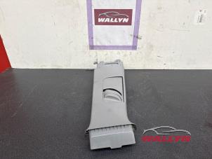 Gebruikte B-stijl rechts Toyota RAV4 (A3) 2.0 16V Valvematic 4x2 Prijs € 36,30 Inclusief btw aangeboden door Wallyn COMMV