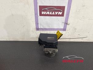 Gebruikte Computer ABS Toyota RAV4 (A3) 2.0 16V Valvematic 4x2 Prijs € 96,80 Inclusief btw aangeboden door Wallyn COMMV