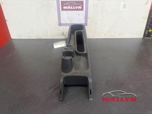 Gebruikte Middenconsoles Citroen Nemo (AA) 1.4 HDi 70 Prijs € 36,30 Inclusief btw aangeboden door Wallyn COMMV