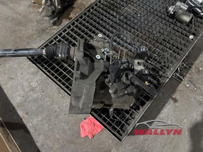 Gebruikte Versnellingsbak Volkswagen Polo IV (9N1/2/3) 1.2 Prijs € 200,00 Inclusief btw aangeboden door Wallyn COMMV