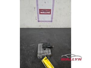 Gebruikte Module (diversen) Ssang Yong Rodius 2.2 SV 220 e-XDi 16V 2WD Prijs € 96,80 Inclusief btw aangeboden door Wallyn COMMV