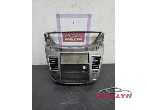 Gebruikte Dashboard deel Ssang Yong Rodius 2.2 SV 220 e-XDi 16V 2WD Prijs € 36,30 Inclusief btw aangeboden door Wallyn COMMV