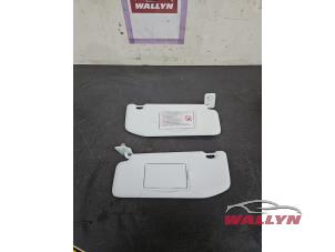 Gebruikte Zonneklep set Peugeot 208 I (CA/CC/CK/CL) 1.2 Vti 12V PureTech 82 Prijs € 18,15 Inclusief btw aangeboden door Wallyn COMMV