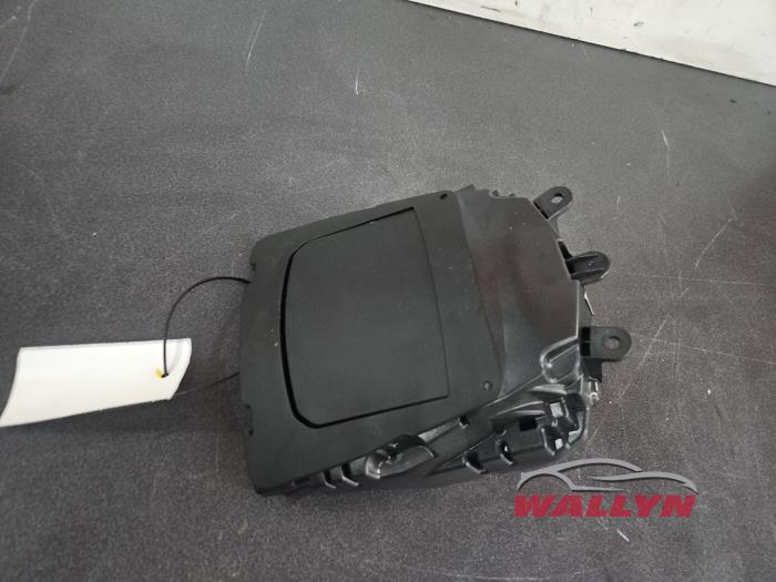 Head-up display van een Renault Megane IV Estate (RFBK) 1.5 Energy dCi 110 2016