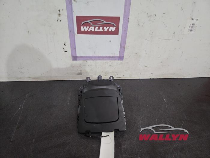 Head-up display van een Renault Megane IV Estate (RFBK) 1.5 Energy dCi 110 2016