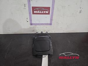 Gebruikte Head-up display Renault Megane IV Estate (RFBK) 1.5 Energy dCi 110 Prijs € 450,00 Inclusief btw aangeboden door Wallyn COMMV