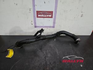 Gebruikte Intercooler Buis Renault Megane IV Estate (RFBK) 1.5 Energy dCi 110 Prijs € 48,40 Inclusief btw aangeboden door Wallyn COMMV