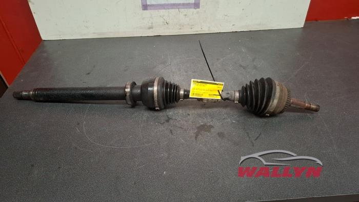 Gebruikte Steekas rechts-voor Volvo V40 (VW) 1.9 D Prijs € 60,50 Inclusief btw aangeboden door Wallyn COMMV