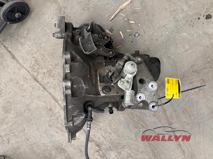 Gebruikte Versnellingsbak Opel Corsa E 1.4 16V Bi-Fuel Prijs € 242,00 Inclusief btw aangeboden door Wallyn COMMV