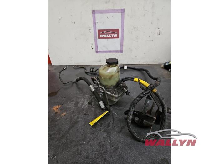 Gebruikte Servopomp Opel Corsa E 1.4 16V Bi-Fuel Prijs € 160,00 Inclusief btw aangeboden door Wallyn COMMV