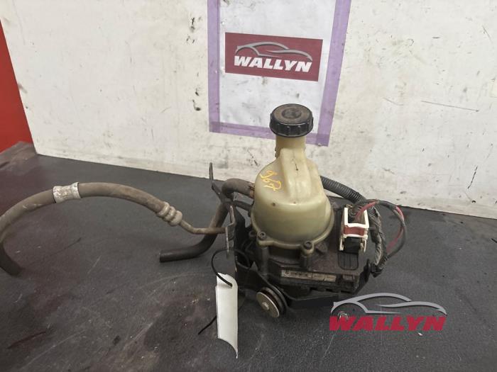 Gebruikte Pomp Servo Dacia Dokker Express (8S) 1.6 16V Prijs € 229,90 Inclusief btw aangeboden door Wallyn COMMV
