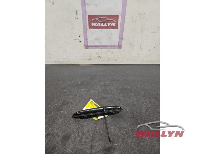 Gebruikte Antenne Mercedes CLA Shooting Brake (117.9) 2.2 CLA-200 CDI, 200 d 16V Prijs € 72,60 Inclusief btw aangeboden door Wallyn COMMV