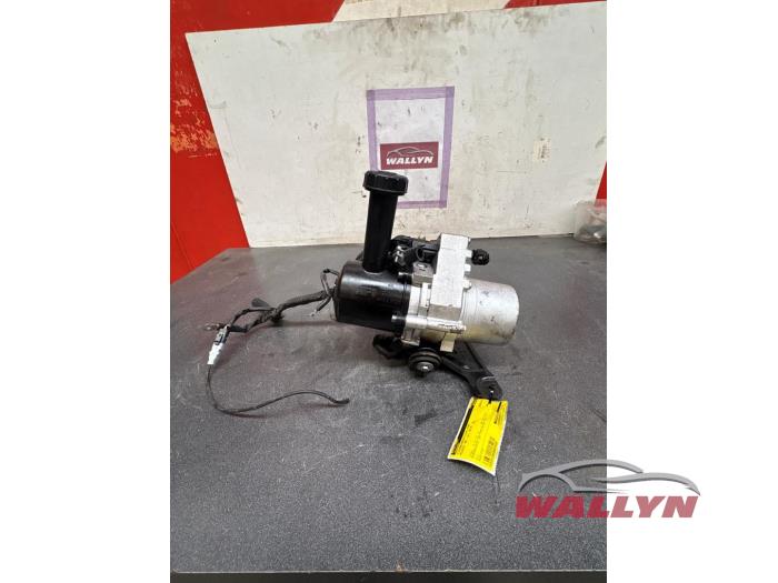 Gebruikte Servopomp Peugeot 407 SW (6E) 2.0 HDiF 16V Prijs € 36,30 Inclusief btw aangeboden door Wallyn COMMV