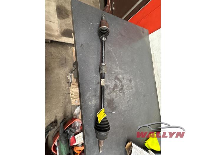 Gebruikte Steekas rechts-voor Opel Corsa D 1.3 CDTi 16V ecoFLEX Prijs € 36,30 Inclusief btw aangeboden door Wallyn COMMV