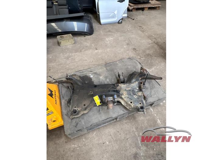 Gebruikte Subframe Peugeot 308 CC (4B) 2.0 HDiF 16V Prijs € 60,50 Inclusief btw aangeboden door Wallyn COMMV