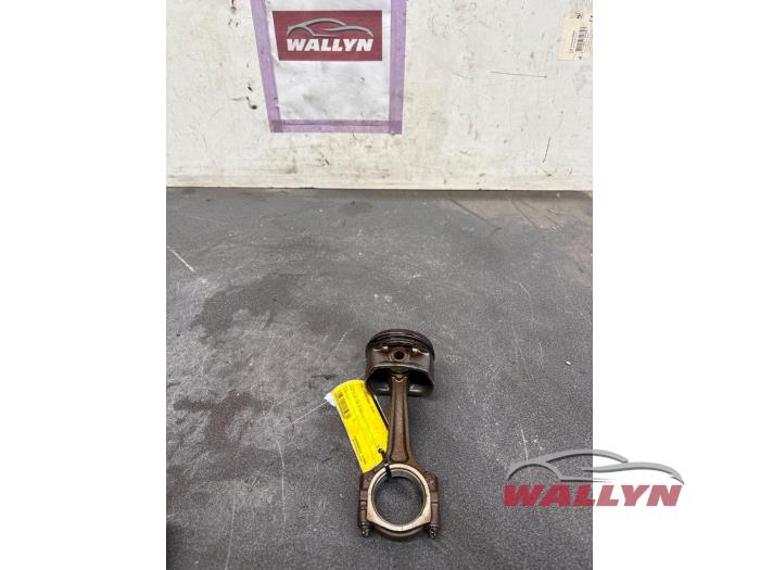 Gebruikte Zuiger Opel Corsa E 1.4 16V Bi-Fuel Prijs € 24,20 Inclusief btw aangeboden door Wallyn COMMV