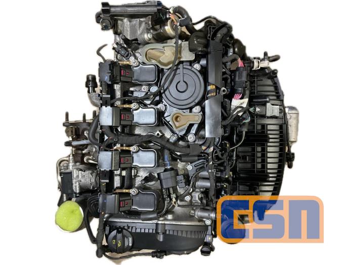 Motor van een Audi A4 Avant (B9) 2.0 TFSI 16V 2016