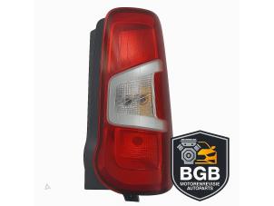 Gebruikte Achterlichtglas rechts Peugeot Partner (EA//EF/EN/EU) 1.5 BlueHDi 100 Prijs € 65,00 Margeregeling aangeboden door BGB Motorenrevisie & Autoparts