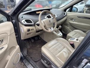 Gebruikte Bekleding Set (compleet) Renault Scénic III (JZ) 1.4 16V TCe 130 Prijs € 295,00 Margeregeling aangeboden door BGB Motorenrevisie & Autoparts