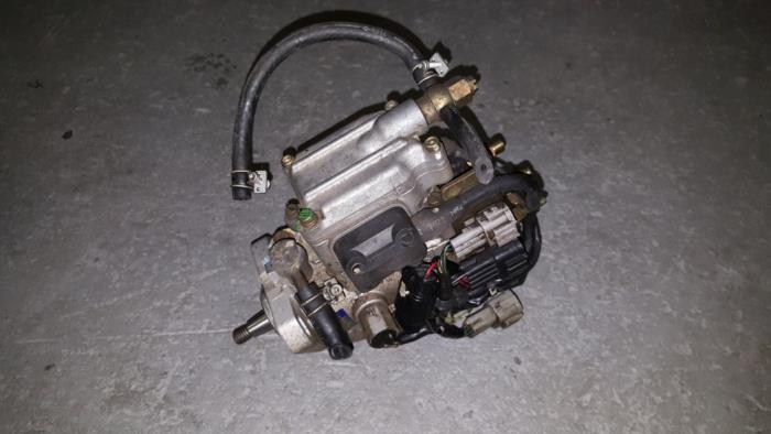 Gebruikte Dieselpomp Renault Megane Prijs € 60,50 Inclusief btw aangeboden door AKAS Automaterialen