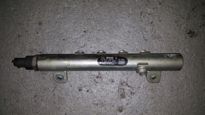 Gebruikte Brandstofverdeler Alfa Romeo 156 Prijs € 36,30 Inclusief btw aangeboden door AKAS Automaterialen