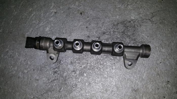Gebruikte Brandstofverdeler Opel Insignia Prijs € 36,30 Inclusief btw aangeboden door AKAS Automaterialen