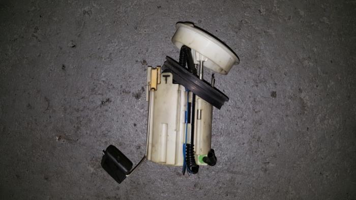 Gebruikte Tank element Pomp Mercedes E-Klasse Prijs € 90,75 Inclusief btw aangeboden door AKAS Automaterialen