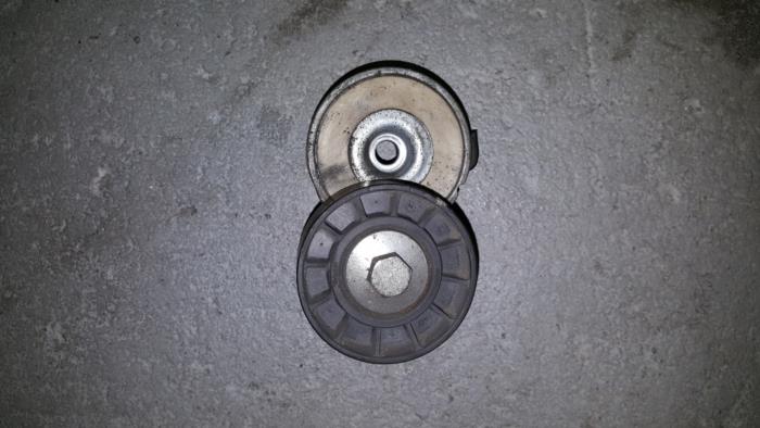 Gebruikte Spanner multiriem Iveco New Daily Prijs € 36,30 Inclusief btw aangeboden door AKAS Automaterialen