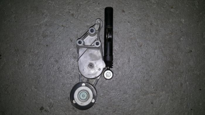 Gebruikte Spanner multiriem Seat Leon Prijs € 36,30 Inclusief btw aangeboden door AKAS Automaterialen