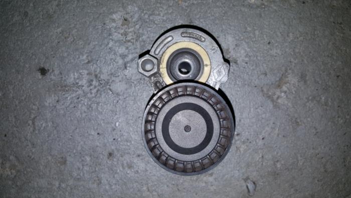 Gebruikte Spanner multiriem Renault Kangoo Prijs € 36,30 Inclusief btw aangeboden door AKAS Automaterialen