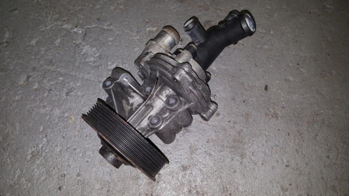 Gebruikte Waterpomp Ford Transit Prijs € 60,50 Inclusief btw aangeboden door AKAS Automaterialen