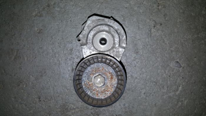 Gebruikte Spanner multiriem Opel Astra Prijs € 48,40 Inclusief btw aangeboden door AKAS Automaterialen