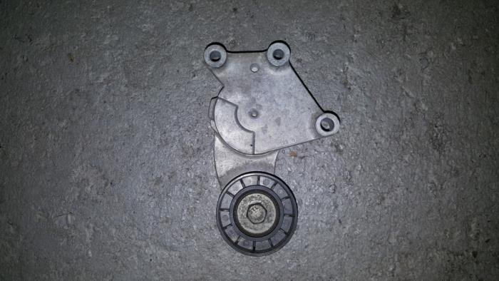 Gebruikte Spanner multiriem Ford Focus Prijs € 30,25 Inclusief btw aangeboden door AKAS Automaterialen