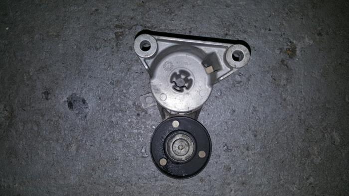 Gebruikte Spanner multiriem Volvo V70/S70 Prijs € 12,10 Inclusief btw aangeboden door AKAS Automaterialen