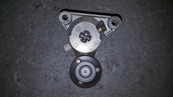 Gebruikte Spanner multiriem Volvo V70/S70 Prijs € 12,10 Inclusief btw aangeboden door AKAS Automaterialen