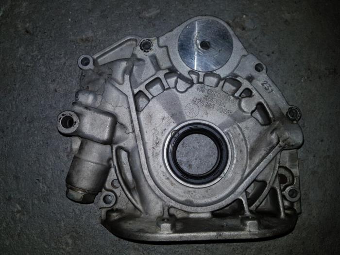 Gebruikte Oliepomp Volkswagen Bestel Prijs € 48,40 Inclusief btw aangeboden door AKAS Automaterialen