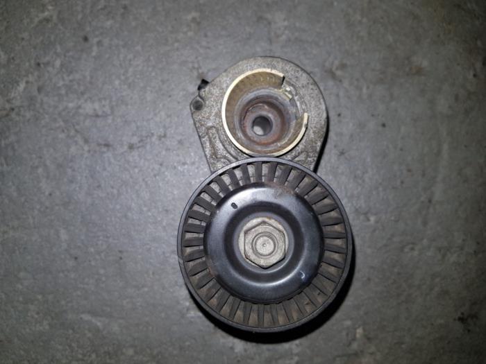 Gebruikte Spanner multiriem BMW 3-Serie Prijs € 24,20 Inclusief btw aangeboden door AKAS Automaterialen