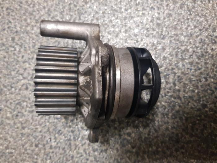Gebruikte Waterpomp Volkswagen Tiguan Prijs € 24,20 Inclusief btw aangeboden door AKAS Automaterialen