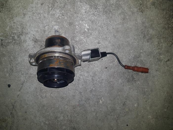 Gebruikte Waterpomp Seat Leon Prijs € 48,40 Inclusief btw aangeboden door AKAS Automaterialen