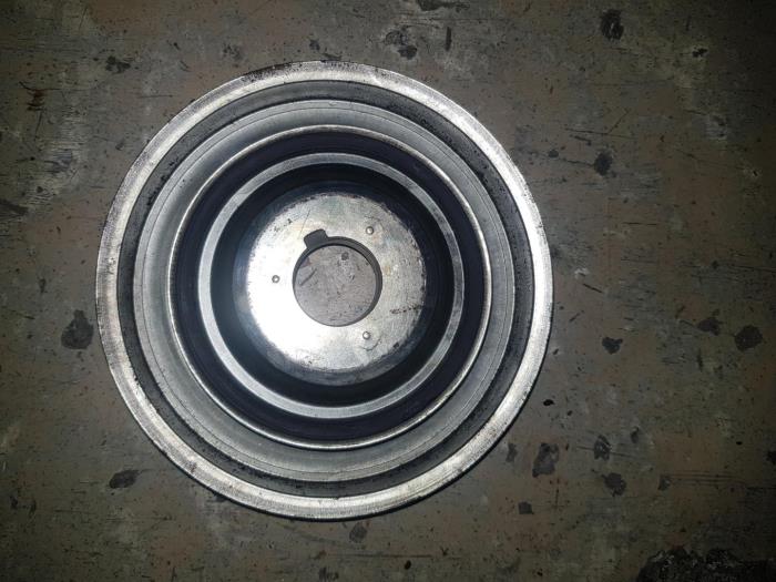Gebruikte Krukas Poelie Ford Mondeo Prijs € 36,30 Inclusief btw aangeboden door AKAS Automaterialen