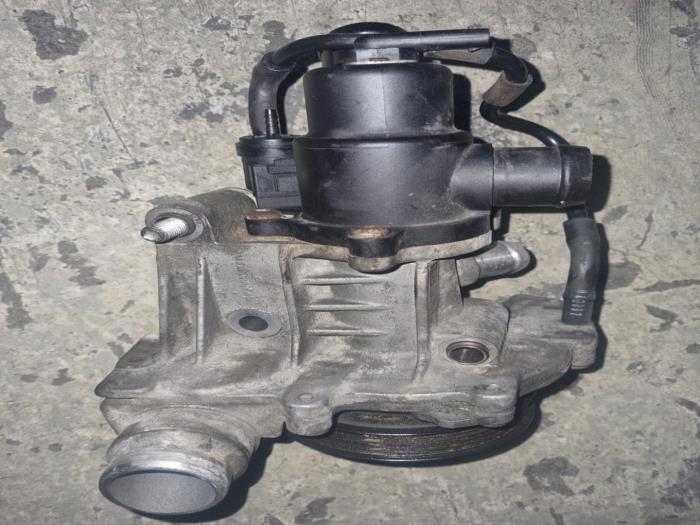Waterpomp Mercedes CLA (Gebruikt)