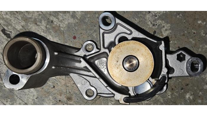 Gebruikte Waterpomp Ford C-Max Prijs € 36,30 Inclusief btw aangeboden door AKAS Automaterialen