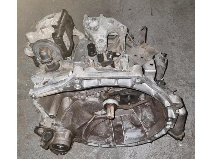 Gebruikte Automaatbak Peugeot 208 Prijs € 363,00 Inclusief btw aangeboden door AKAS Automaterialen