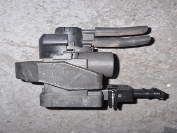 Gebruikte Turbo Overdrukklep Nissan NV200 Prijs € 24,20 Inclusief btw aangeboden door AKAS Automaterialen