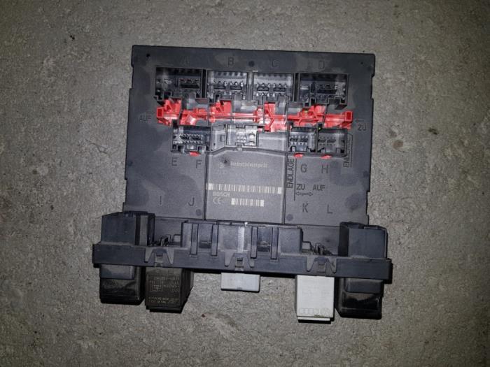 Gebruikte Module Bodycontrol Volkswagen Caddy Prijs € 90,75 Inclusief btw aangeboden door AKAS Automaterialen