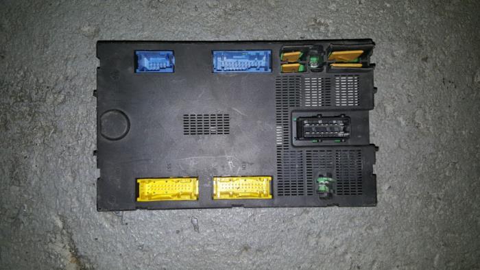 Gebruikte Computer Body Control Renault Laguna Prijs € 42,35 Inclusief btw aangeboden door AKAS Automaterialen