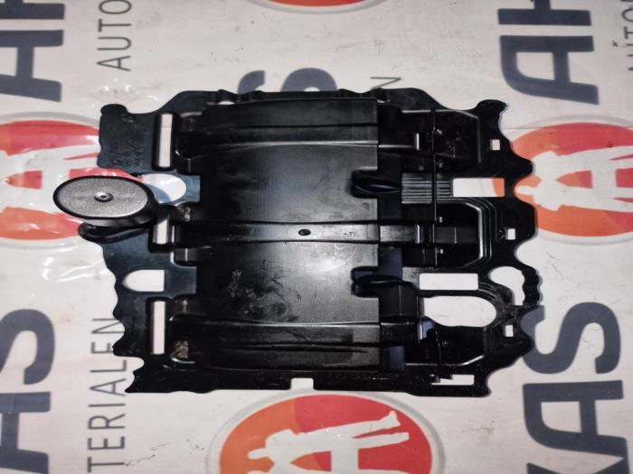 Gebruikte Carterpan Volkswagen Polo Prijs € 12,10 Inclusief btw aangeboden door AKAS Automaterialen