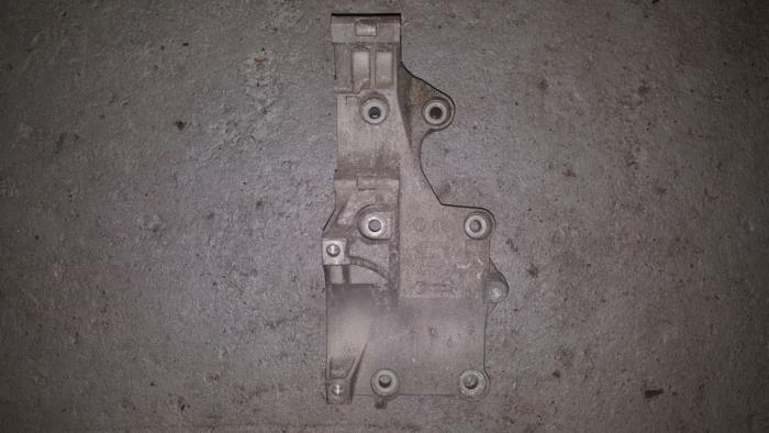Gebruikte Dynamosteun boven Citroen BX Prijs € 48,40 Inclusief btw aangeboden door AKAS Automaterialen (acceptatie)